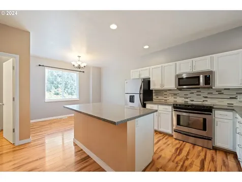 783 SW Dillan Drive Beaverton OR 97006
