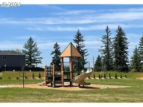 3565 W 4th Street Washougal WA 98671