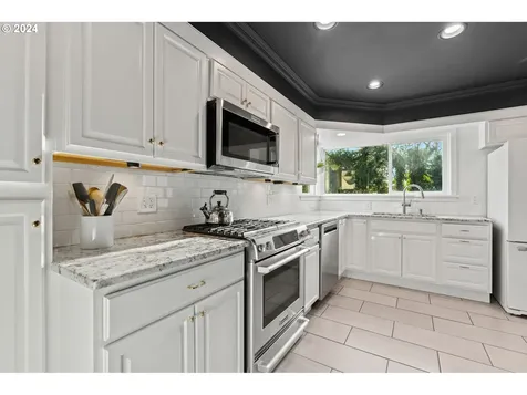7170 SW Benz Park Drive Portland OR 97225