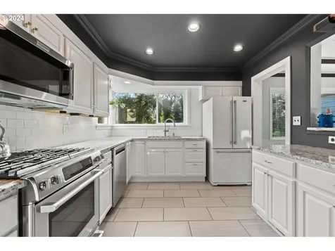 7170 SW Benz Park Drive Portland OR 97225