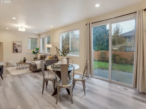 991 NE Rogahn Street Hillsboro OR 97124