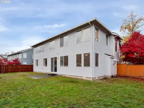 991 NE Rogahn Street Hillsboro OR 97124