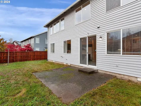 991 NE Rogahn Street Hillsboro OR 97124