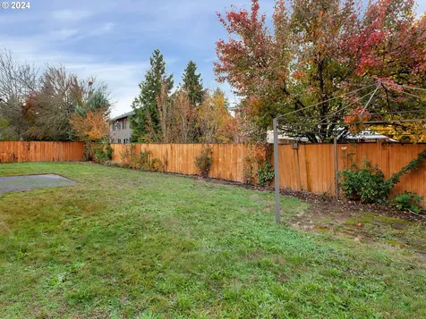 991 NE Rogahn Street Hillsboro OR 97124