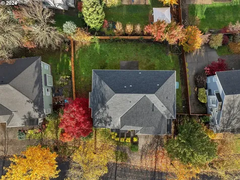 991 NE Rogahn Street Hillsboro OR 97124