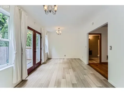 33 Ne Graham Street Portland OR 97212