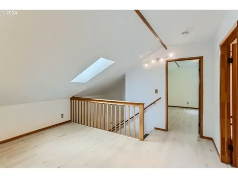 33 Ne Graham Street Portland OR 97212