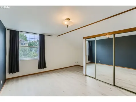 33 Ne Graham Street Portland OR 97212