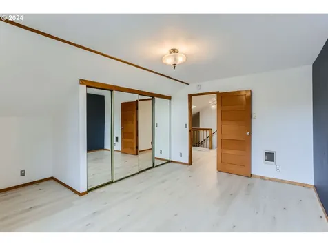 33 Ne Graham Street Portland OR 97212