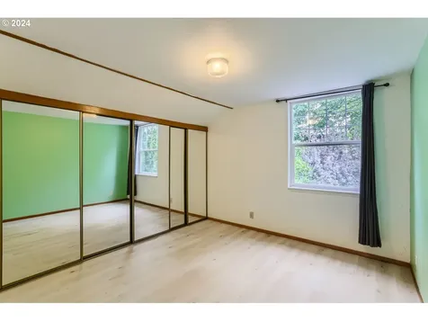 33 Ne Graham Street Portland OR 97212