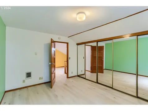 33 Ne Graham Street Portland OR 97212