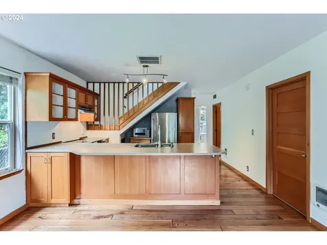 33 Ne Graham Street Portland OR 97212