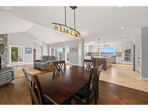 15777 S Bradley Road Oregon City OR 97045