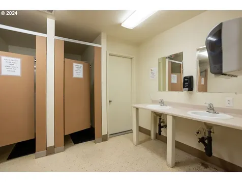 52660 Highway 97 La Pine OR 97739