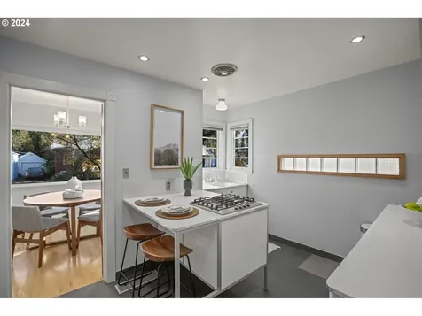 7539 N Hurst Avenue Portland OR 97203