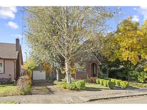 7539 N Hurst Avenue Portland OR 97203