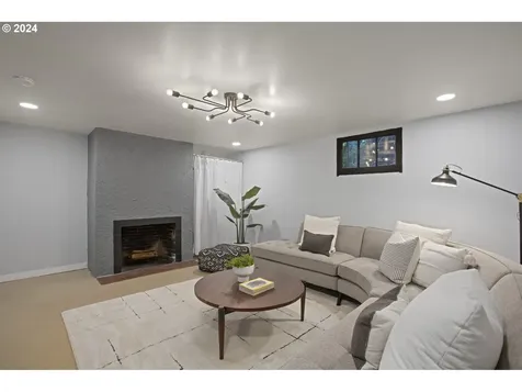 7539 N Hurst Avenue Portland OR 97203