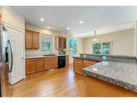 768 N 28th Avenue Cornelius OR 97113