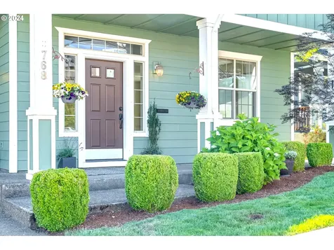 768 N 28th Avenue Cornelius OR 97113