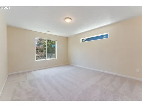768 N 28th Avenue Cornelius OR 97113