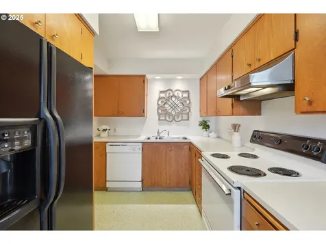 3431 NE Fremont Drive Portland OR 97220