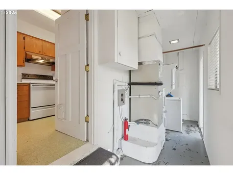 3431 NE Fremont Drive Portland OR 97220