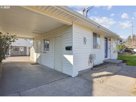 3431 NE Fremont Drive Portland OR 97220