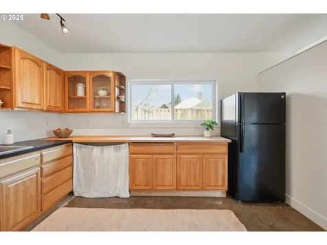 3431 NE Fremont Drive Portland OR 97220