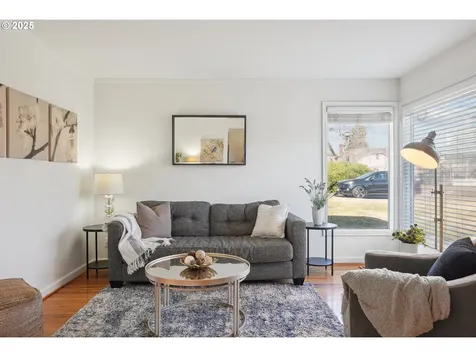 3431 NE Fremont Drive Portland OR 97220