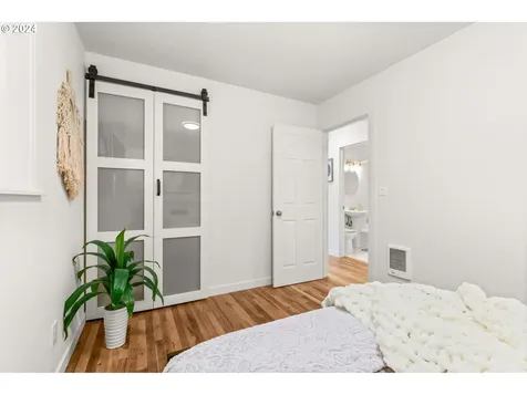 5424 SE Knight Street Portland OR 97206
