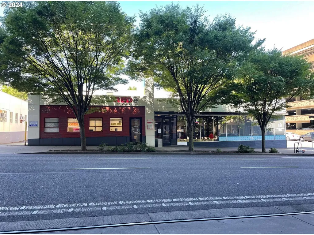 1909 SW 6th Avenue Portland OR 97201