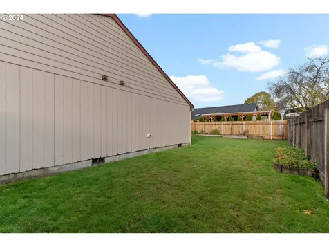 704 NW 16th Street Battle Ground WA 98604