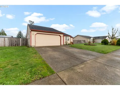 704 NW 16th Street Battle Ground WA 98604