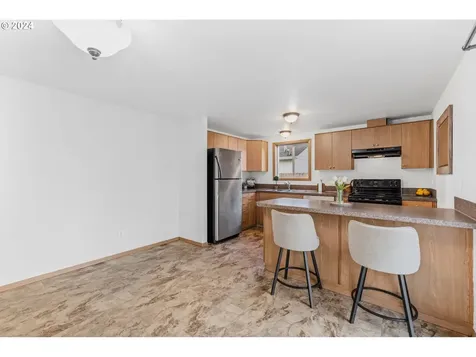 704 NW 16th Street Battle Ground WA 98604