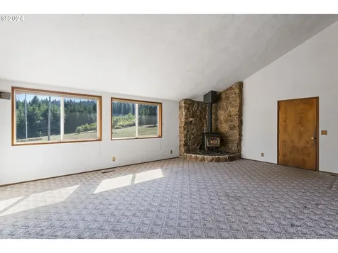 81640 Lost Valley Lane Dexter OR 97431