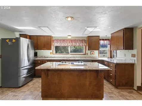 81640 Lost Valley Lane Dexter OR 97431