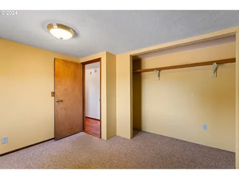 81640 Lost Valley Lane Dexter OR 97431