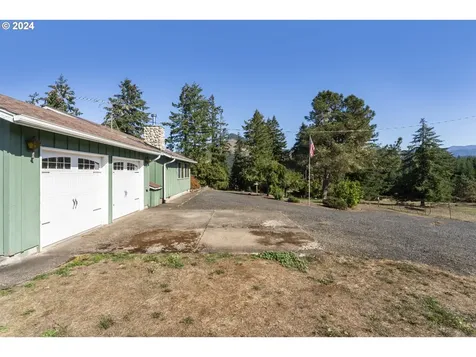 81640 Lost Valley Lane Dexter OR 97431
