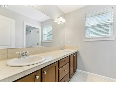 5281 J Street Washougal WA 98671