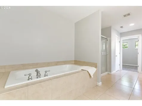 5281 J Street Washougal WA 98671