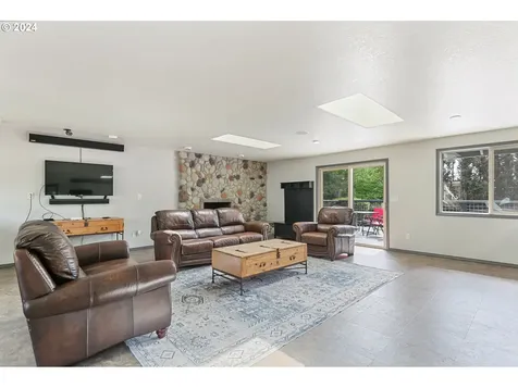 5281 J Street Washougal WA 98671