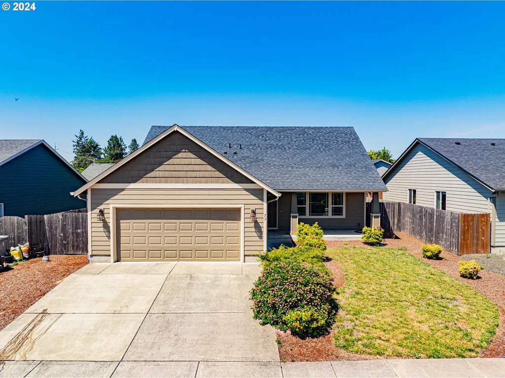 75 Camellia Drive Lebanon OR 97355