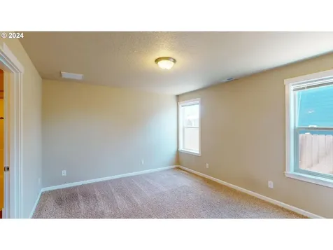 75 Camellia Drive Lebanon OR 97355