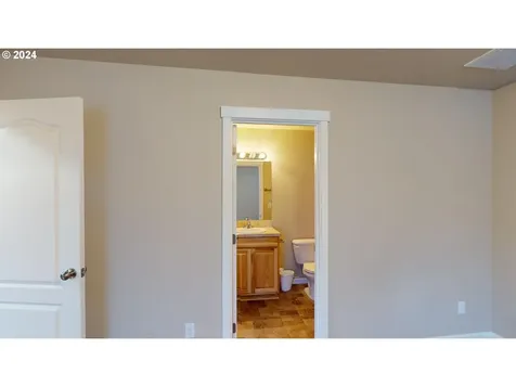 75 Camellia Drive Lebanon OR 97355