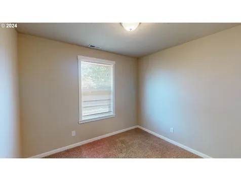 75 Camellia Drive Lebanon OR 97355