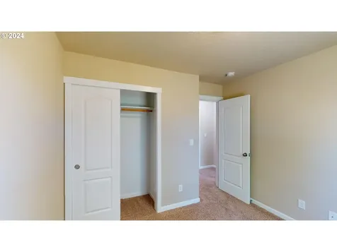 75 Camellia Drive Lebanon OR 97355