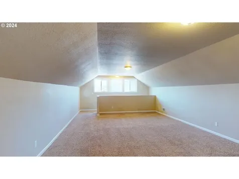 75 Camellia Drive Lebanon OR 97355