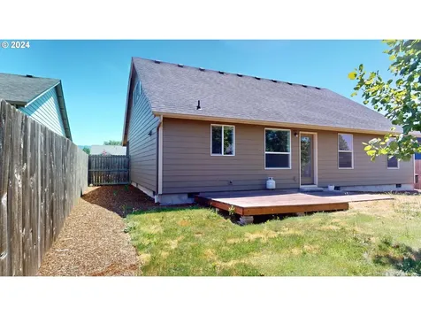 75 Camellia Drive Lebanon OR 97355