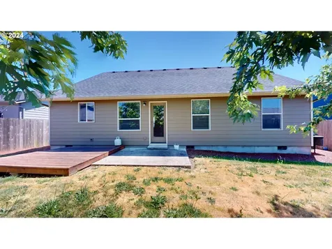 75 Camellia Drive Lebanon OR 97355