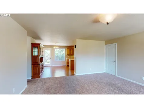 75 Camellia Drive Lebanon OR 97355